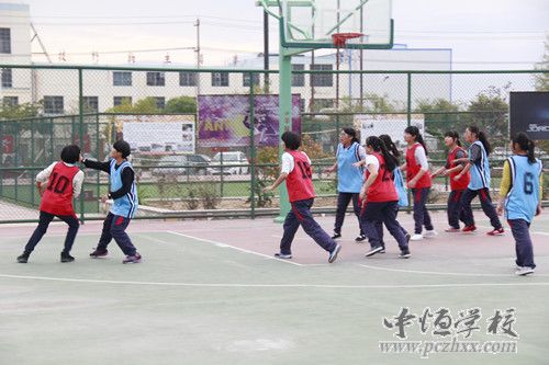 平川中恒学校职高部第二届篮球比赛在我校篮球场举行