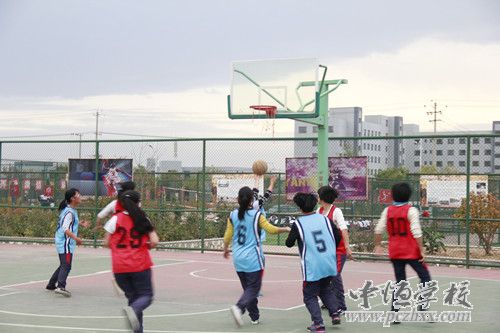 平川中恒学校职高部第二届篮球比赛在我校篮球场举行